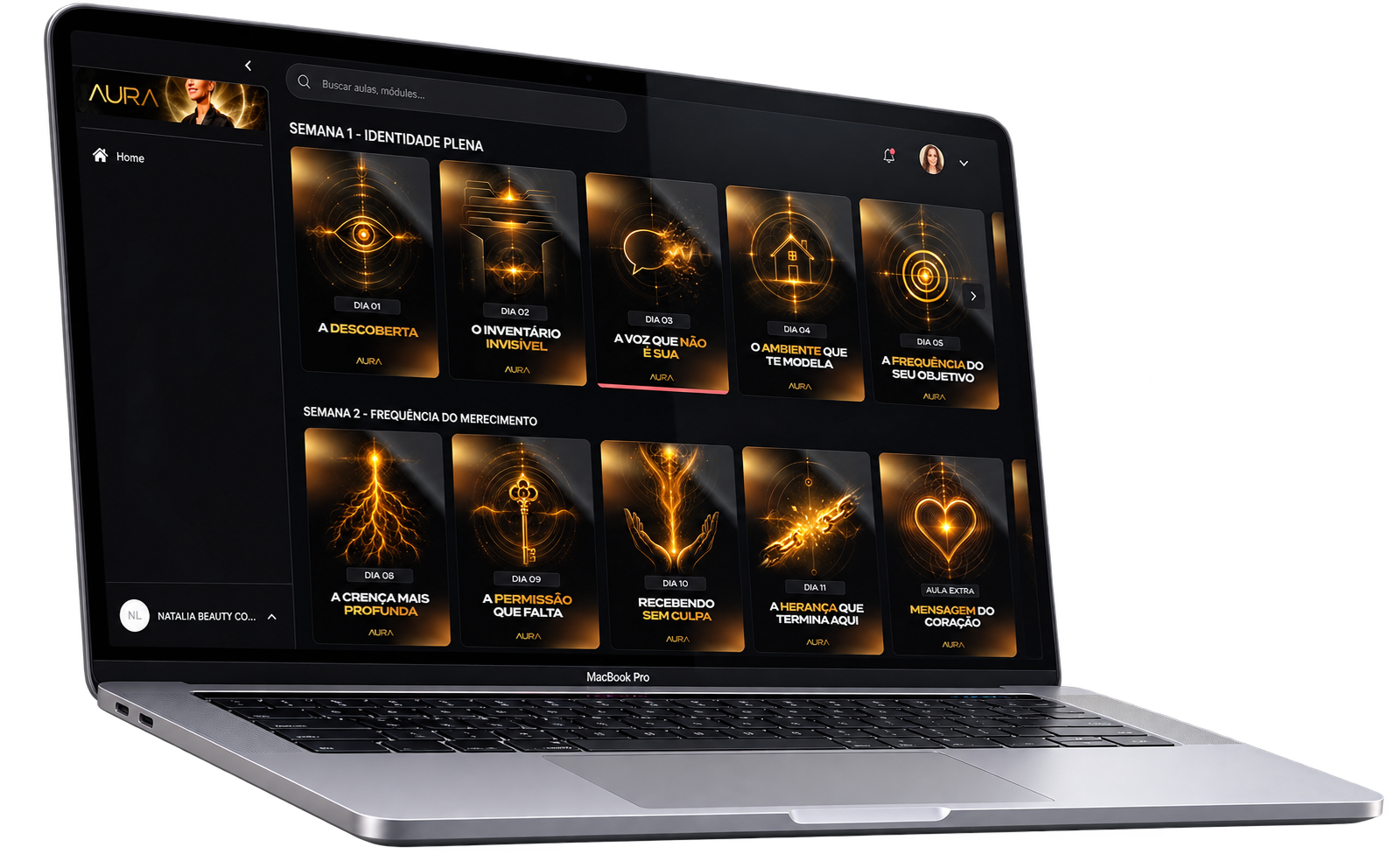 Preview da área de membros do Protocolo Aura em tela de MacBook